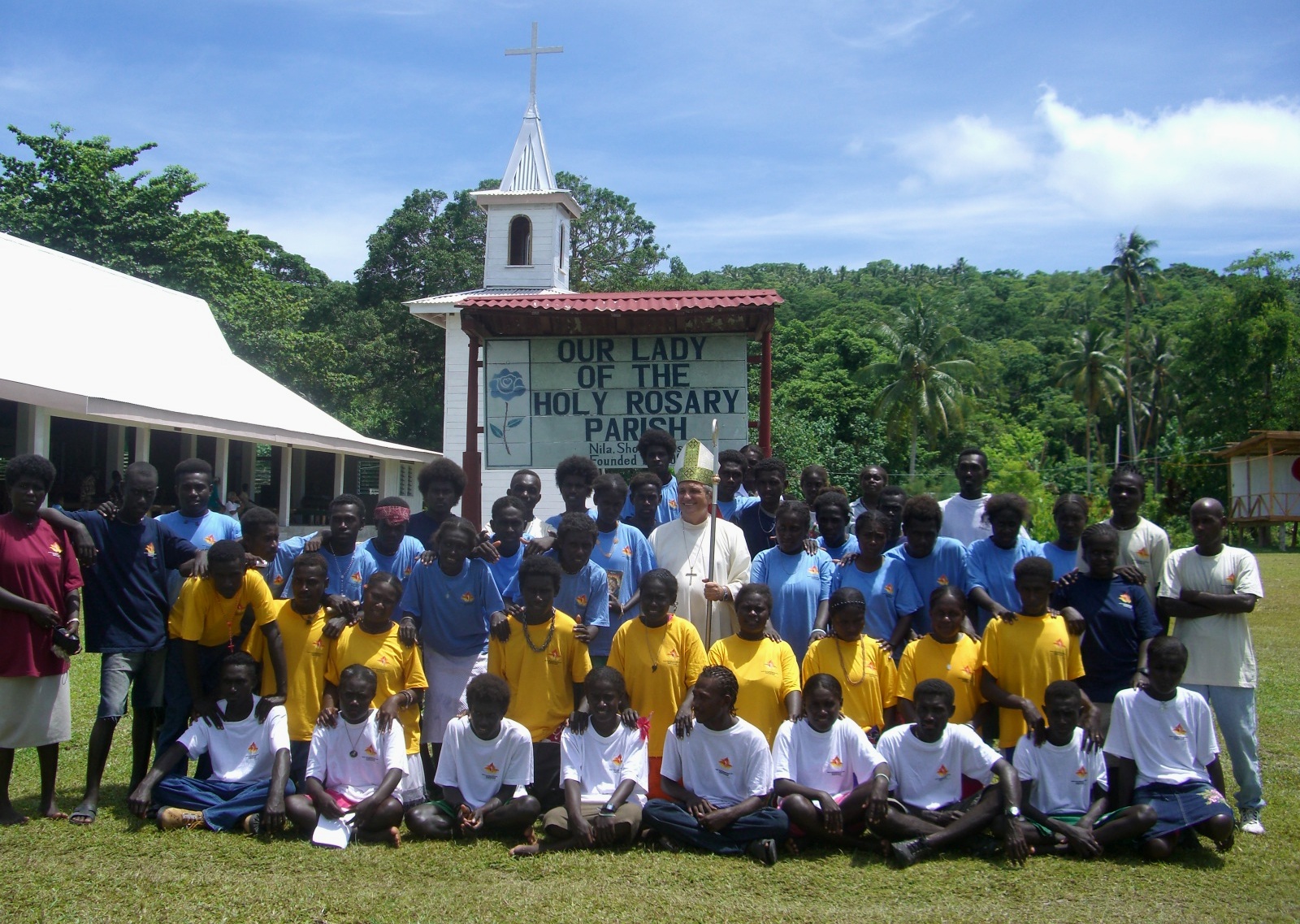 Moli Parishioners in front of the Church